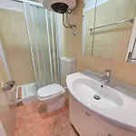 Apartament House And Apts. In 27322