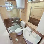 Apartamento House And Apts. In 27322 Novi Vinodolski