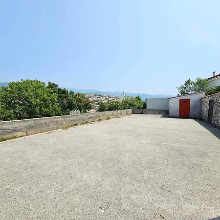 Apartamento House And Apts. In 27322 *