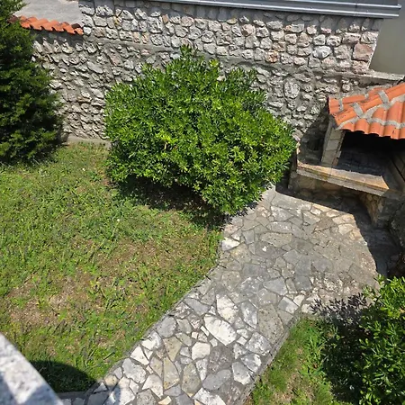 House And Apts. In 27322 Apartamento *