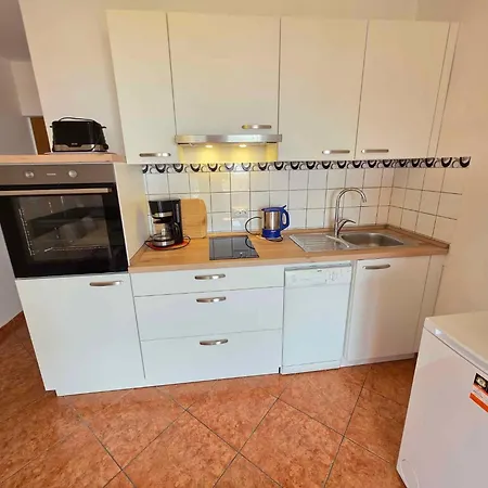 House And Apts. In 27322 Apartamento Novi Vinodolski