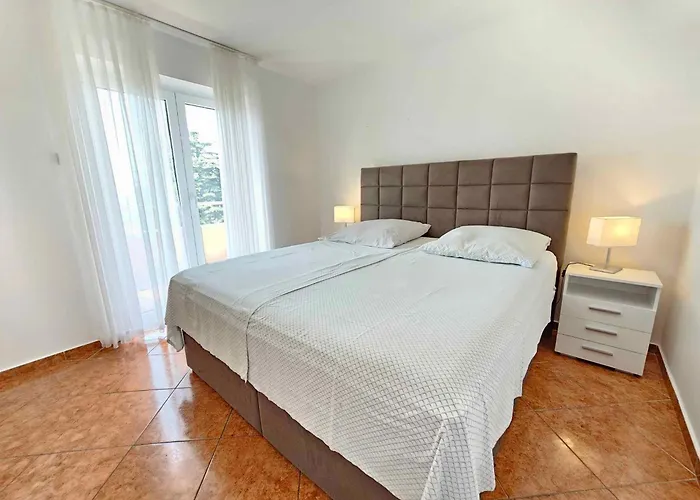 Lejlighed House And Apts. In 27322 *