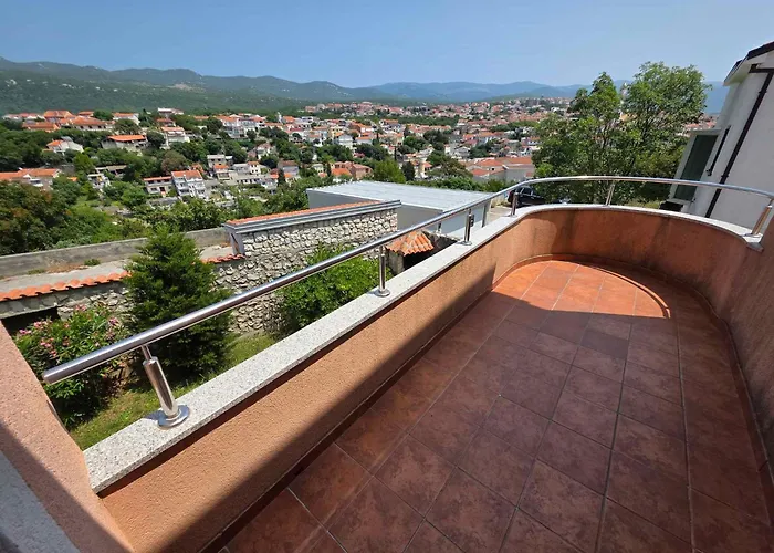 Lejlighed House And Apts. In 27322 *