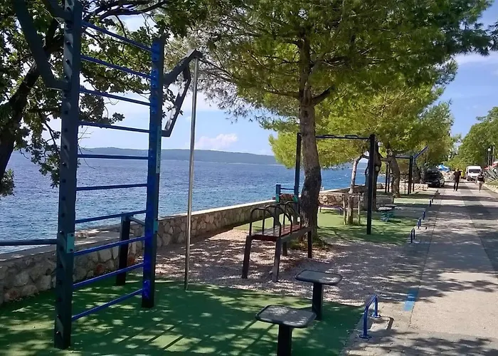 House And Apts. In 27322 Lejlighed *